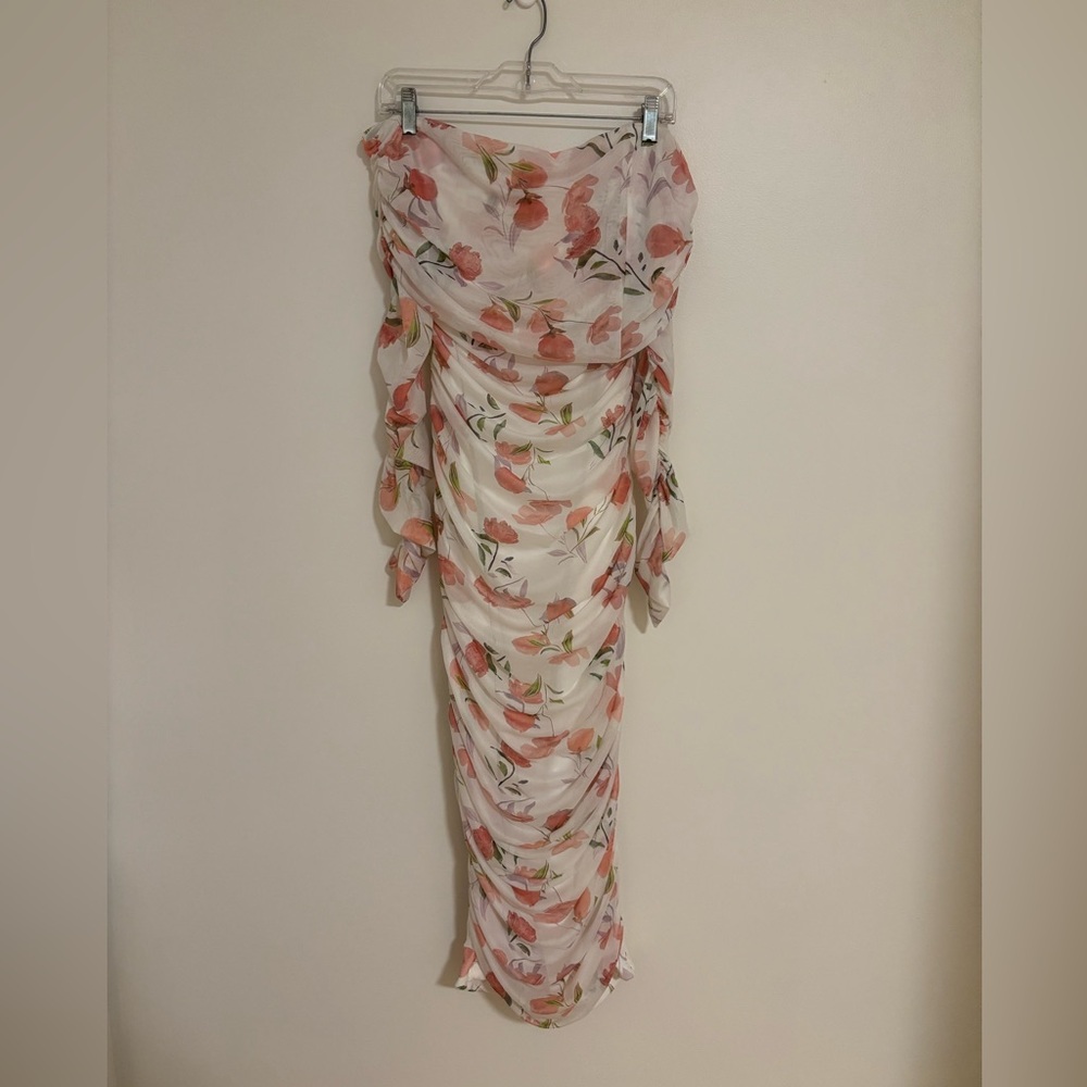 Off shoulders Floral Dress in Pink and white